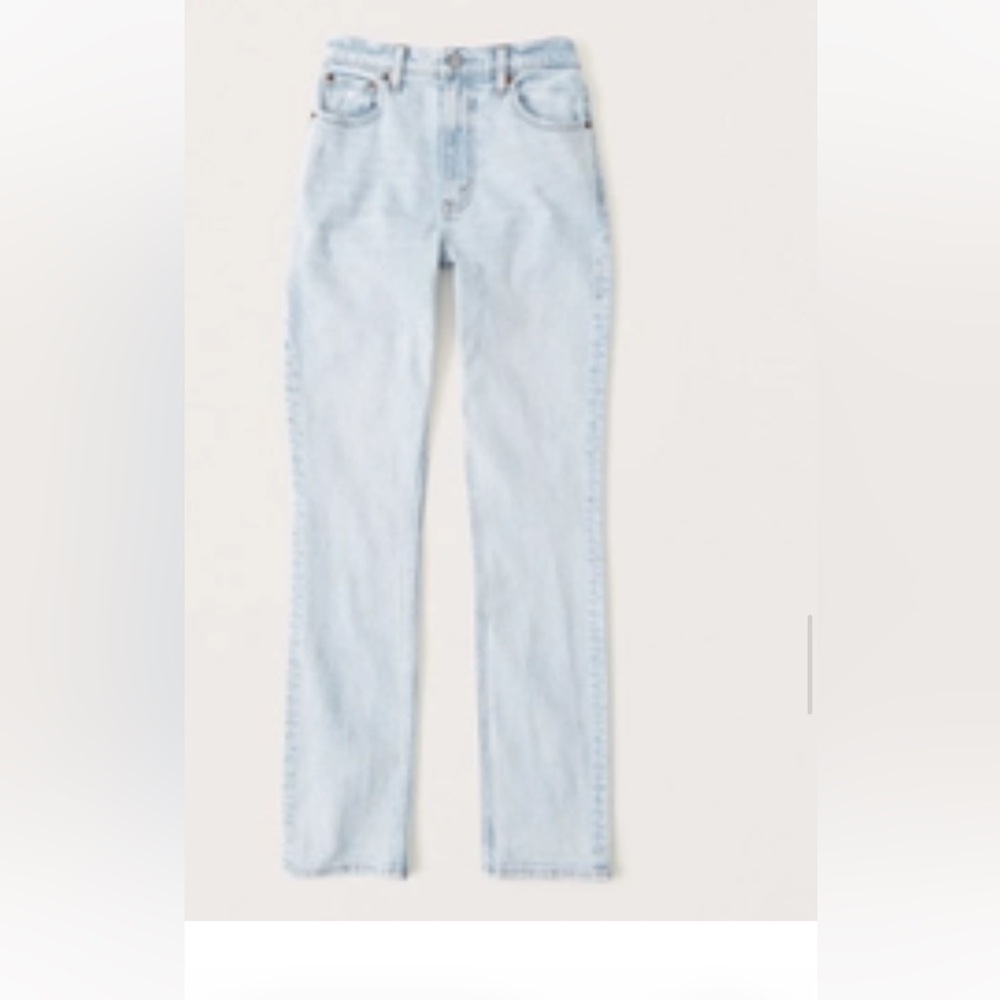 A&F Women's Curve Love Ultra High Rise Slim Straight Jeans